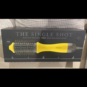 Drybar The Single Shot round blow-dryer brush